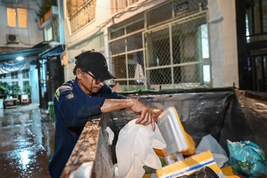 Nhiều nơi ở TPHCM gặp trở ngại thu phí rác theo cách xác định khối lượng
