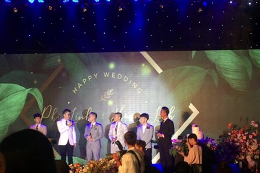 Những chàng trai của Oplus gửi lời chúc BTV Phí Linh