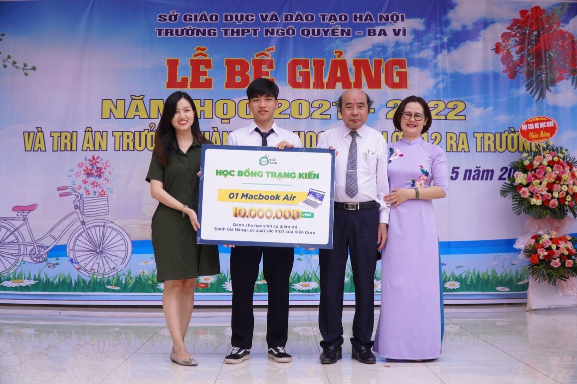 Gen Z không chỉ nhận học bổng khủng cho mình mà còn mang học bổng trị giá 300 triệu cho các bạn toàn trường - 1 Gen Z không chỉ nhận học bổng khủng cho mình mà còn mang học bổng trị giá 300 triệu cho các bạn toàn trường - 1
