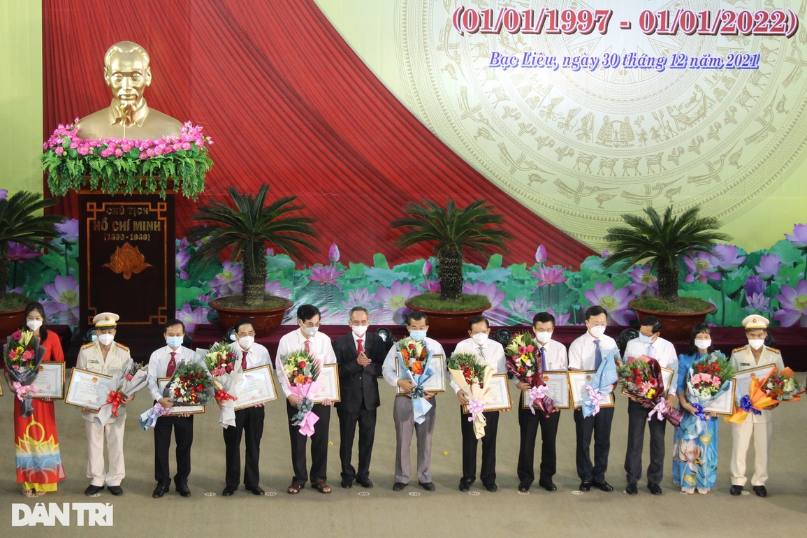 Bí thư Bạc Liêu kêu gọi người dân góp tâm huyết, trí tuệ xây dựng quê hương - 3 Bí thư Bạc Liêu kêu gọi người dân góp tâm huyết, trí tuệ xây dựng quê hương - 3