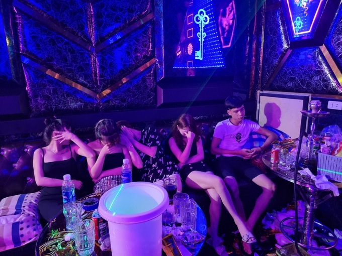 Bắc Ninh: Khởi tố vụ án liên quan hàng chục thanh niên bay lắc, sử dụng ma túy trong quán Karaoke - Ảnh 1.