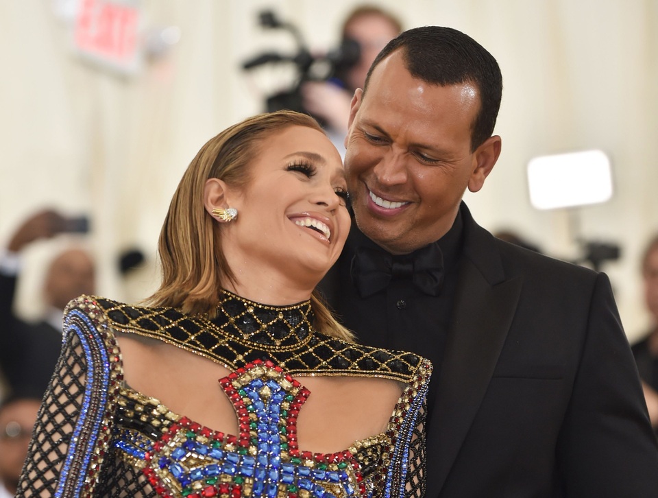 Jennifer Lopez chia tay bồ kém 6 tuổi sau 4 năm hẹn hò - 3 Jennifer Lopez chia tay bồ kém 6 tuổi sau 4 năm hẹn hò - 3