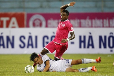 Chuyển “hộ khẩu” vào TPHCM, CLB Hà Nội nhận “cơn mưa tiền thưởng”