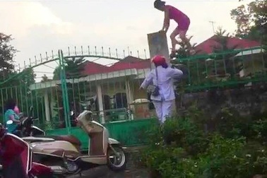 Xác định 12 cán bộ, nhân viên tham gia "ăn chặn" hàng từ thiện ở trung tâm nhân đạo