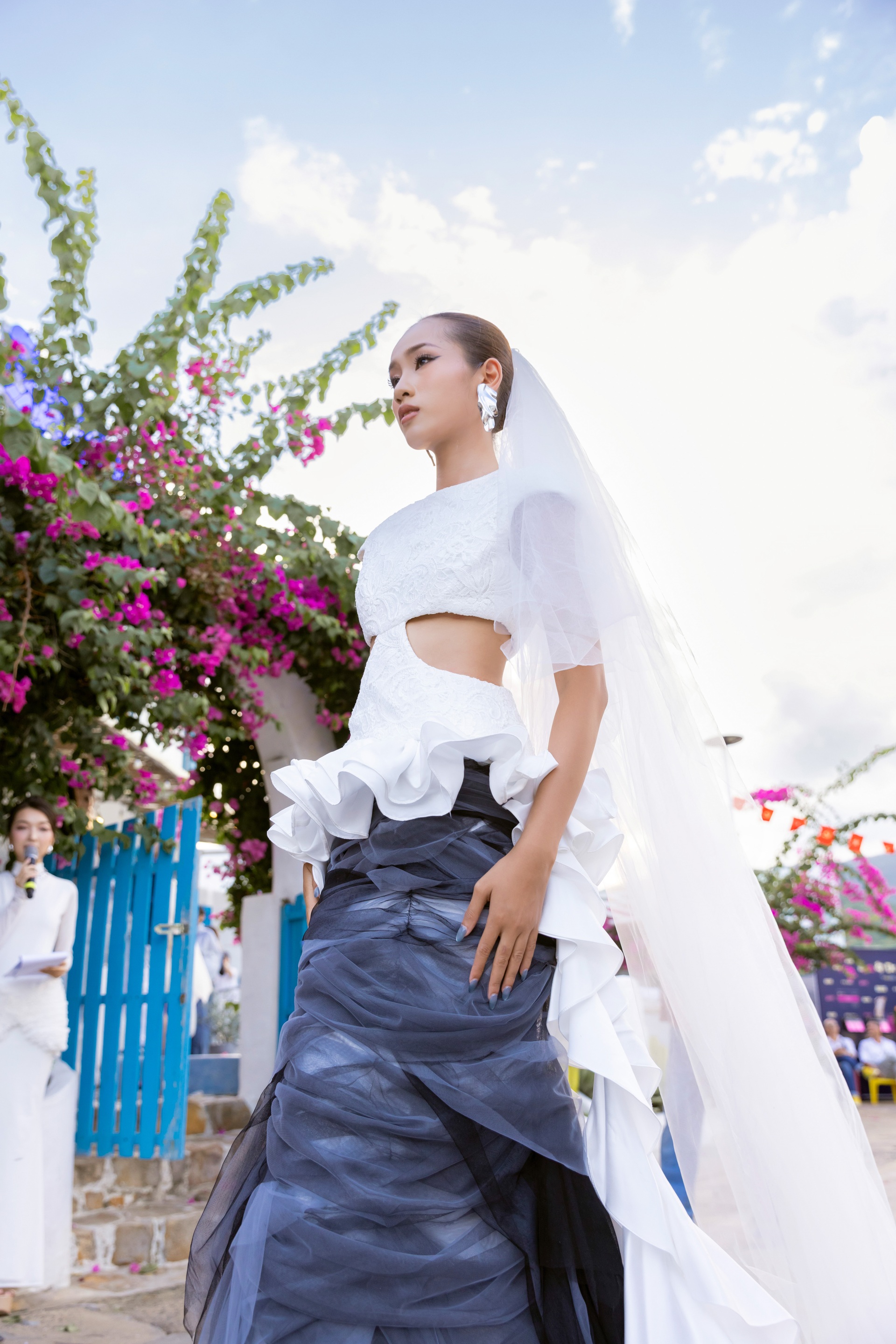 Hoa hậu Ngọc Châu lấy lại vóc dáng, xuất hiện rạng rỡ giữa dàn người đẹp - 9