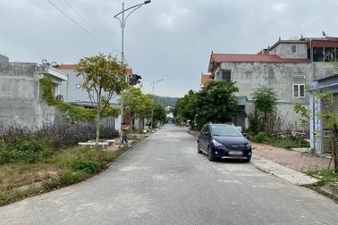 "Tậu" 2 căn nhà bạc tỷ ở Hà Nội từ 400 triệu đồng đầu tư đất ở quê