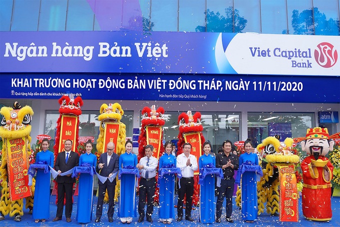 Ngân hàng Bản Việt tưng bừng khai trương hoạt động Bản Việt Đồng Tháp - Ảnh 1.