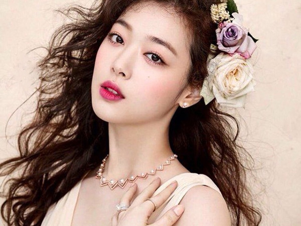 Ngôi sao kỳ cựu nức nở trên sóng livestream vì bị CĐM sỉ nhục, mắng chửi - 6 Ngôi sao kỳ cựu nức nở trên sóng livestream vì bị CĐM sỉ nhục, mắng chửi - 6