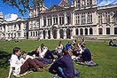 Làm thế nào để có thể vào học ở các trường đại học top 10 của Anh Quốc