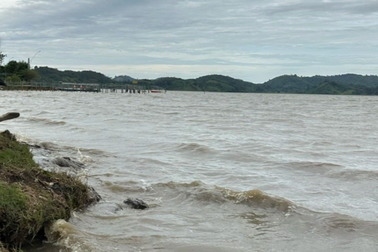 Hai cháu nhỏ tử nạn tại hồ nước ngọt lớn nhất Đắk Lắk