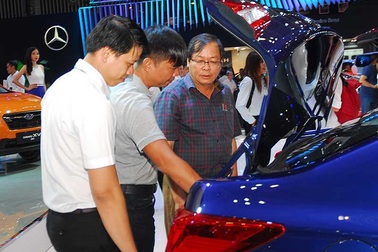 Thuế bằng 0%, thị trường ô tô bùng nổ