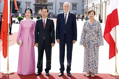 Lễ đón chính thức Chủ tịch nước Võ Văn Thưởng thăm Cộng hòa Áo