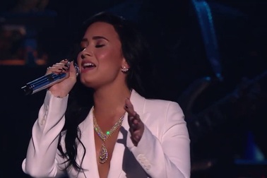 Demi Lovato khoe giọng cao vút