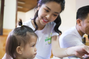 Amway cung cấp miễn phí hơn 1 triệu hộp Nutrilite Little Bits cho trẻ em Nghệ An và Hà Giang