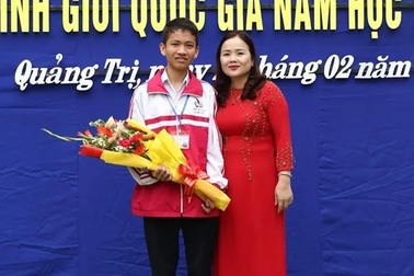 Nam sinh Quảng Trị giành Huy chương Bạc Olympic Tin học châu Á