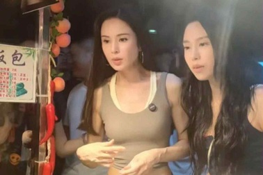 Nhan sắc tuổi U60 của “Tiểu Long Nữ” Lý Nhược Đồng khiến khán giả trầm trồ