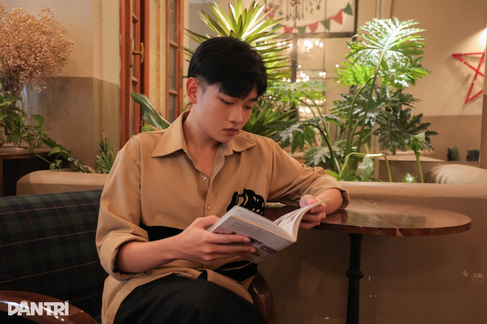 Chàng trai chi 180 triệu đồng biến cung đình Huế thành cảm hứng thời trang - 7 Chàng trai chi 180 triệu đồng biến cung đình Huế thành cảm hứng thời trang - 7