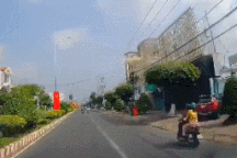 Clip "tài xế lái ô tô tông ngã 2 tên cướp" nổi bật Internet tuần qua