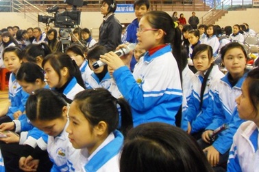 Hàng ngàn HS dự chương trình “Tư vấn mùa thi năm 2012”   