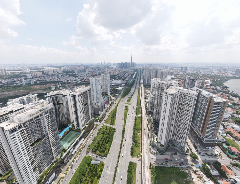 Đầu tàu kinh tế TPHCM vượt bão ra sao sau 6 tháng? - 1 Đầu tàu kinh tế TPHCM vượt bão ra sao sau 6 tháng? - 1
