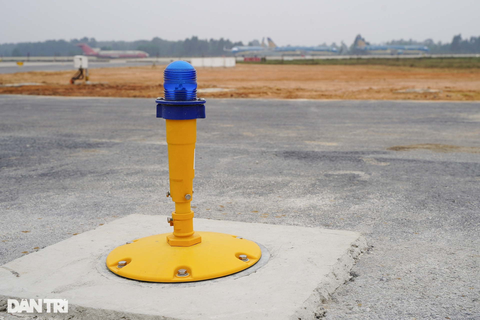 Đường băng 1A sân bay Nội Bài gấp rút hoàn thiện sửa chữa trước Tết Âm lịch - 6 Đường băng 1A sân bay Nội Bài gấp rút hoàn thiện sửa chữa trước Tết Âm lịch - 6