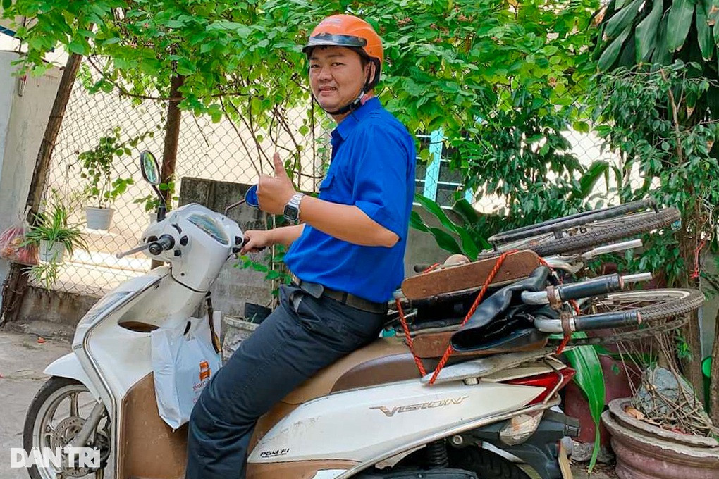 Thầy trò trường nghề mở xưởng sửa xe lăn miễn phí - 2 Thầy trò trường nghề mở xưởng sửa xe lăn miễn phí - 2