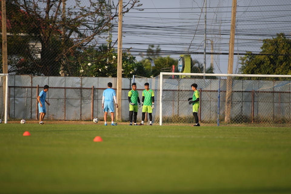 U23 Việt Nam luyện bóng bổng, sẵn sàng đấu U23 UAE trận ra quân - 11