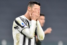 Ghi bàn như máy, C.Ronaldo vẫn bị chê bai