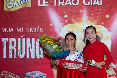 Đổi đời nhờ ăn mì