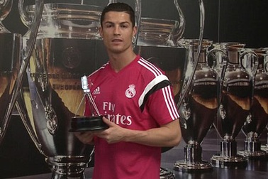 C.Ronaldo đoạt danh hiệu Cầu thủ xuất sắc nhất năm