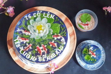 Thức trắng đêm làm 400 "cá chép 3D" tặng hàng xóm đang cách ly vì dịch