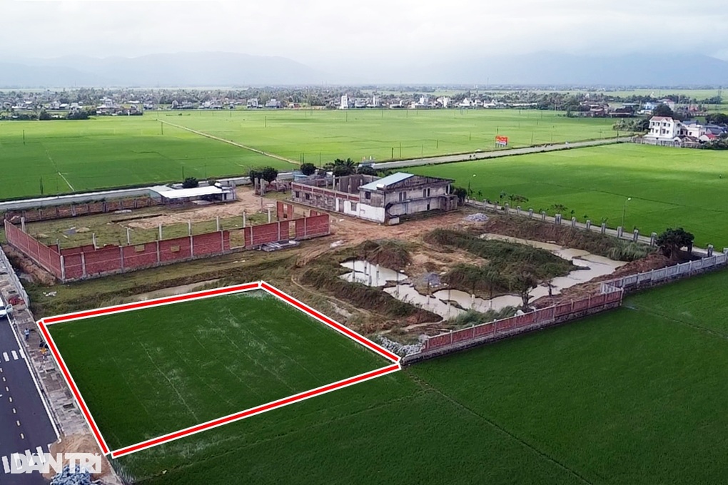 Vụ phù phép 1.600m2 đất của dân vào tay doanh nghiệp: Hủy sổ đỏ cấp sai - 2 Vụ phù phép 1.600m2 đất của dân vào tay doanh nghiệp: Hủy sổ đỏ cấp sai - 2