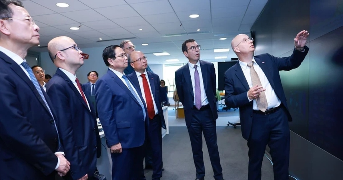 Thủ tướng đề nghị Pháp hỗ trợ Việt Nam phát triển công nghiệp đường sắt