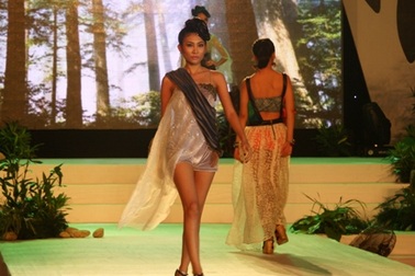 Thông điệp xanh giúp Thu Nguyệt đoạt giải thiết kế thời trang