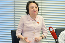 Phát triển văn hóa phải tránh "ông nào có tiền ông đó được phục vụ trước"