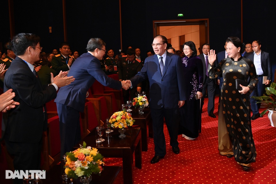 Lễ tuyên dương Những gương sáng thầm lặng vì cộng đồng - 9 Lễ tuyên dương Những gương sáng thầm lặng vì cộng đồng - 9