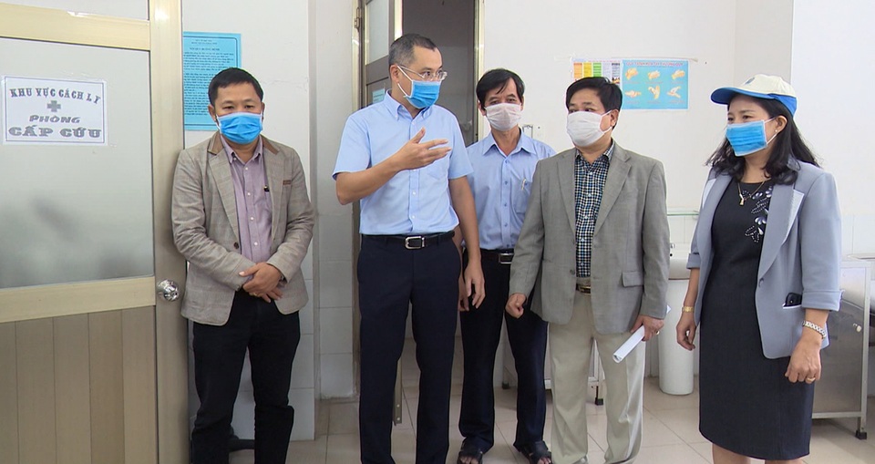 5 người tiếp xúc gần bệnh nhân Covid-19 thứ 30 có dấu hiệu ho, sốt - 3 5 người tiếp xúc gần bệnh nhân Covid-19 thứ 30 có dấu hiệu ho, sốt - 3