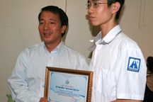 Thêm học bổng tới tác giả “bài văn lạ” 