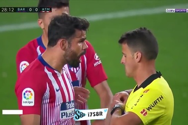 Diego Costa bị truất quyền thi đấu vì xúc phạm mẹ trọng tài