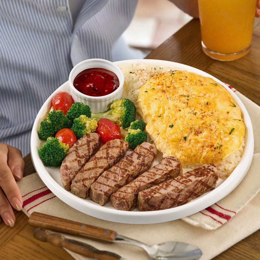 Top 5 quán đồ Âu ngon, thu hút thực khách khu vực Hoàn Kiếm - 4 Top 5 quán đồ Âu ngon, thu hút thực khách khu vực Hoàn Kiếm - 4