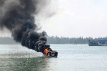 Nổ bình gas, 5 ngư dân rơi xuống biển, 1 người mất tích