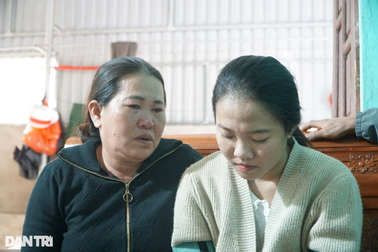 Mẹ nghèo muốn "chia" thận cứu con nhưng bất lực vì không có tiền phẫu thuật