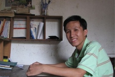 Cảm động trước hoàn cảnh cậu bé chăn bò đậu thủ khoa