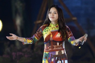 Thùy Chi “đốn tim” với bản cover “hát live không khác phòng thu”