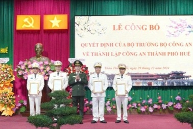 Công bố Quyết định của Bộ trưởng Công an về thành lập Công an thành phố Huế