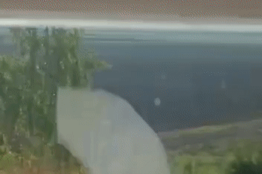 Rò rỉ video UAV bị bắn hạ, phát nổ trên bầu trời Moscow - 1