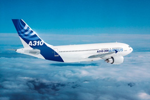 Máy bay chở 150 người lao xuống Ấn Độ Dương