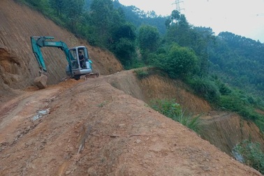 Sạt lở chân cột điện đường dây 500kV Lào Cai - Vĩnh Yên, ngành điện nói gì?