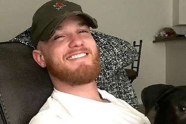 Nam diễn viên 28 tuổi tự tử bằng súng