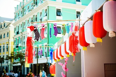 Hạ Long hút du khách cuối tuần nhờ lễ hội